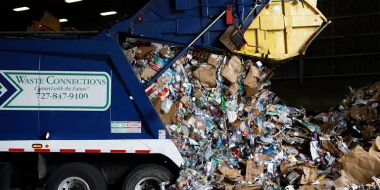 “Fire and Health: Floridian Residents Suffering in the Age of Burning Trash