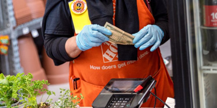 “Good News for Retailers and Shoppers: Home Depot Says Inflation is Done Struggling!