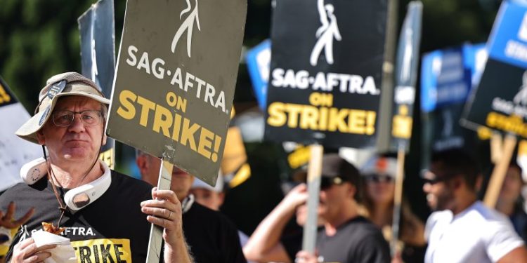 Voting on Hollywood Actors’ Contract: Will the Outcome be Close?